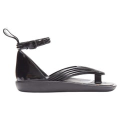 LOUIS VUITTON Desert Dream black leather geta thong sandals EU38