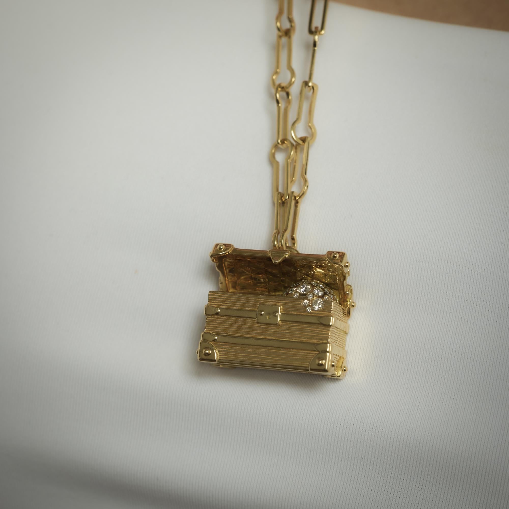 Louis Vuitton diamond 18k yellow gold 