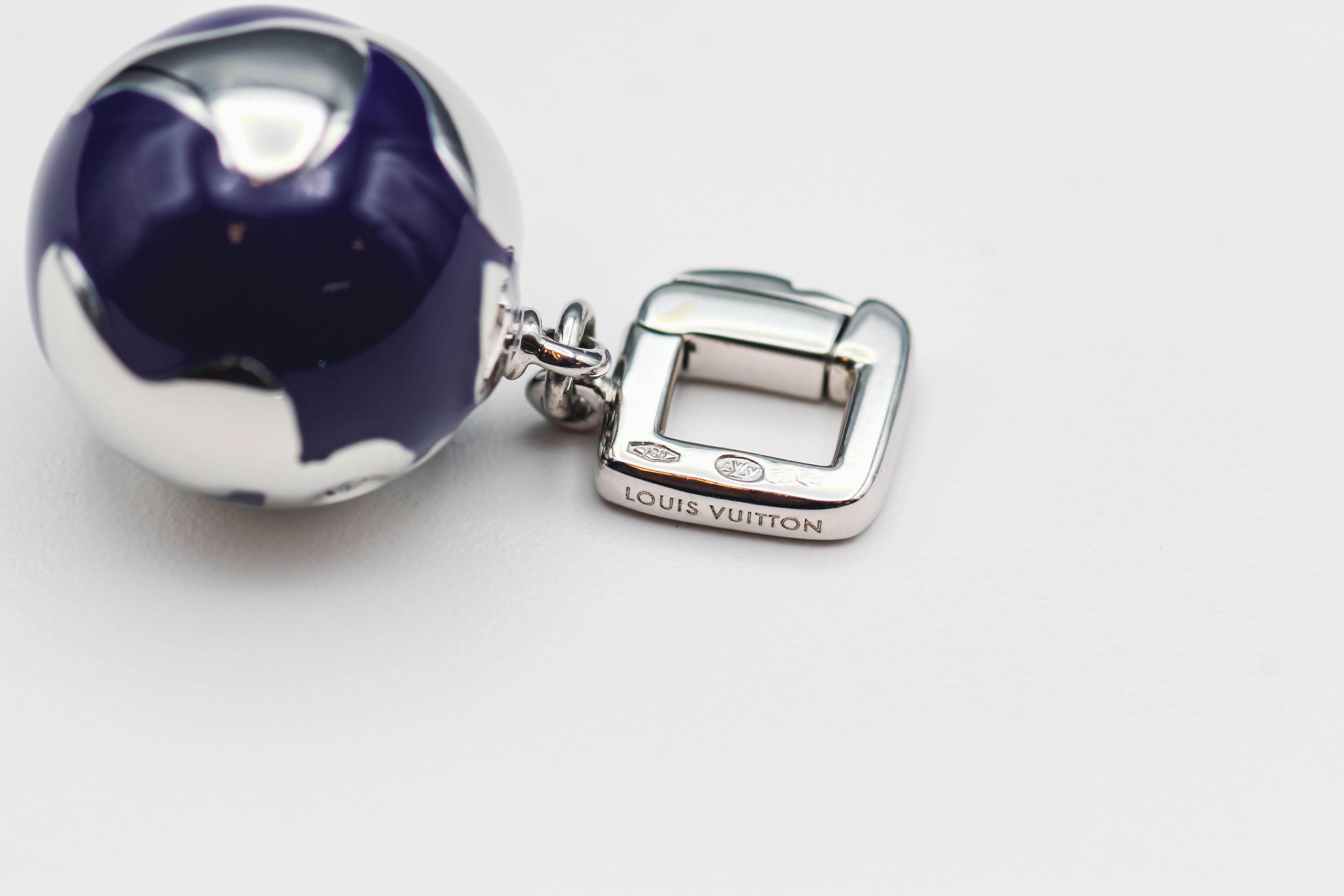 Louis Vuitton Diamond Enamel 18k White Gold Globe Charm Pendant In Excellent Condition For Sale In Bellmore, NY