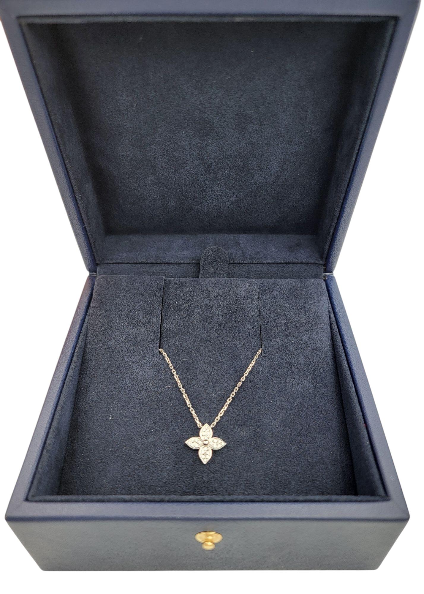 Louis Vuitton Diamond Idylle Star Blossom Pendant Necklace 18 Karat White Gold For Sale 5
