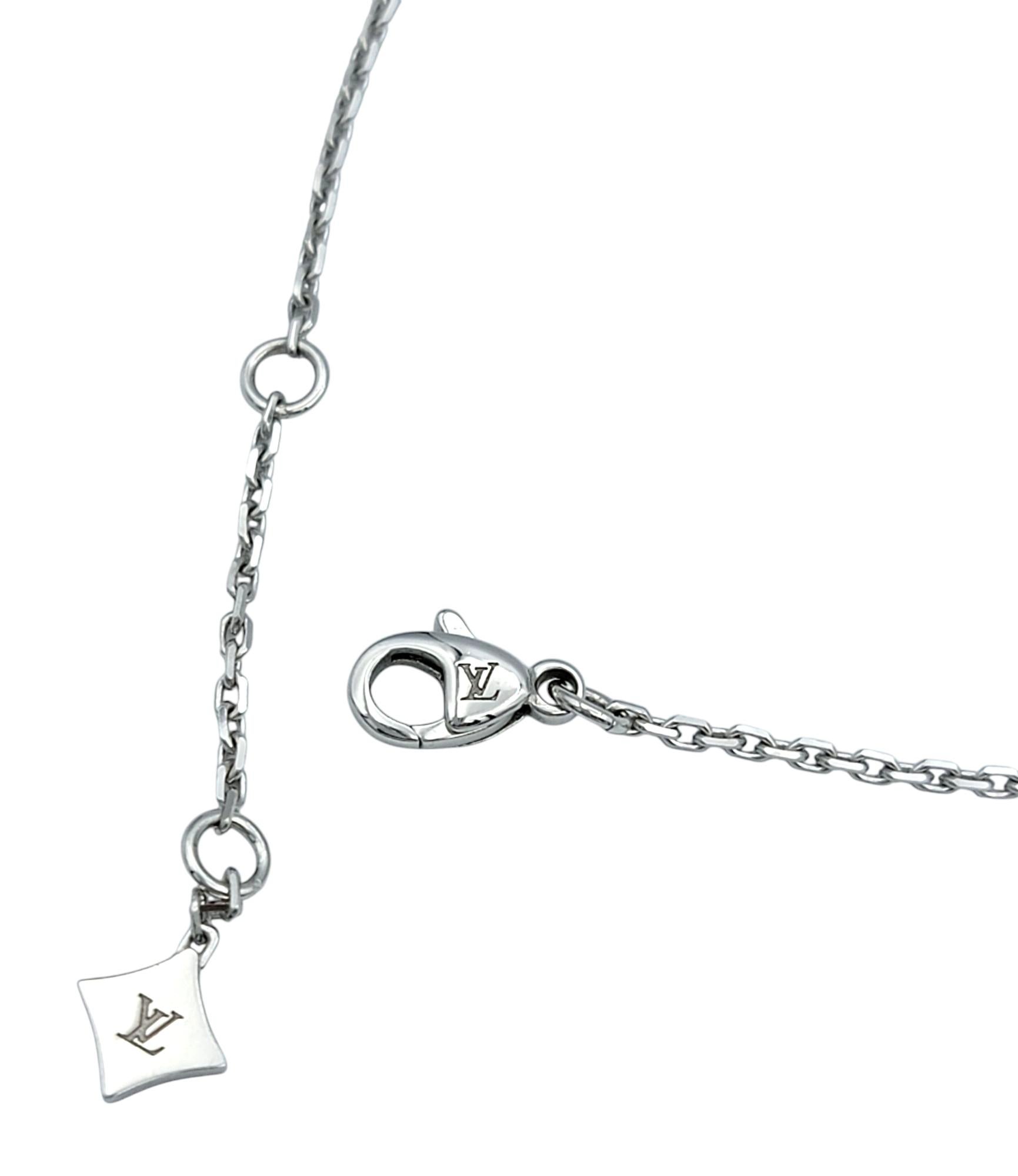 Women's Louis Vuitton Diamond Idylle Star Blossom Pendant Necklace 18 Karat White Gold For Sale