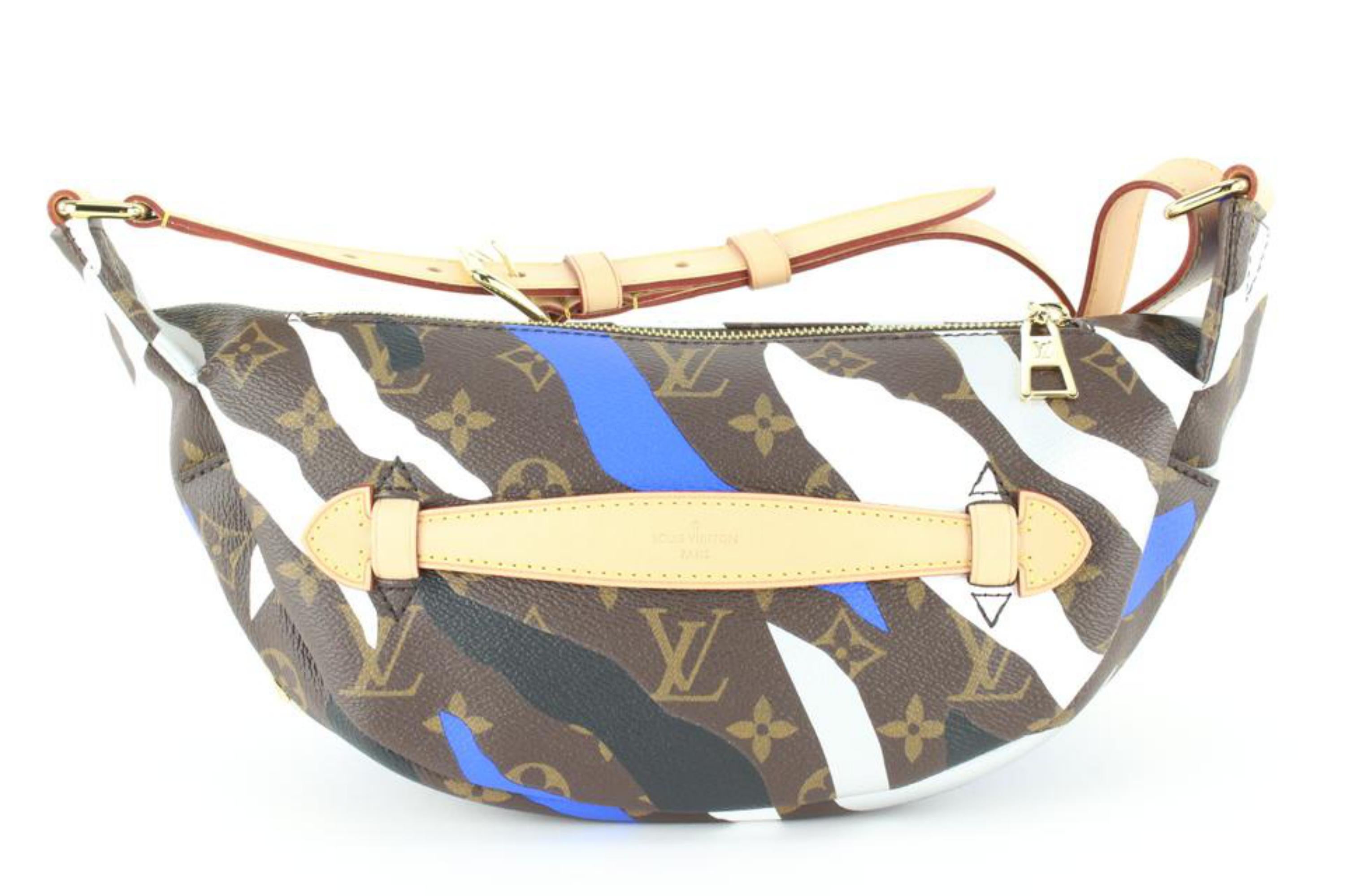 Louis Vuitton Lvxlol - 2 For Sale on 1stDibs