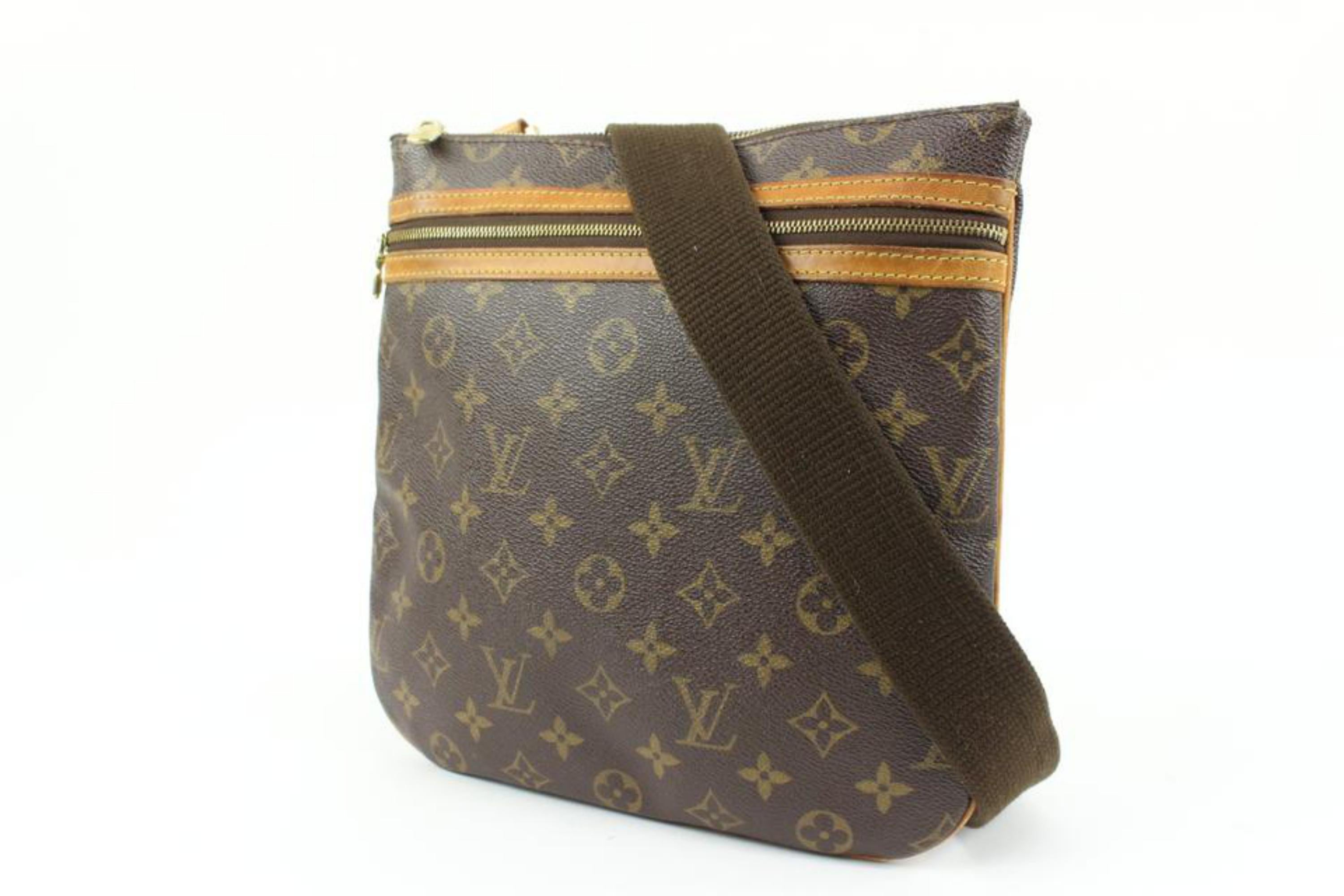 Louis Vuitton Discontinued Monogram Pochette Bosphore Crossbody Bag s28lv23
Date Code/Serial Number: MI0075
Made In: France
Measurements: Length:  10