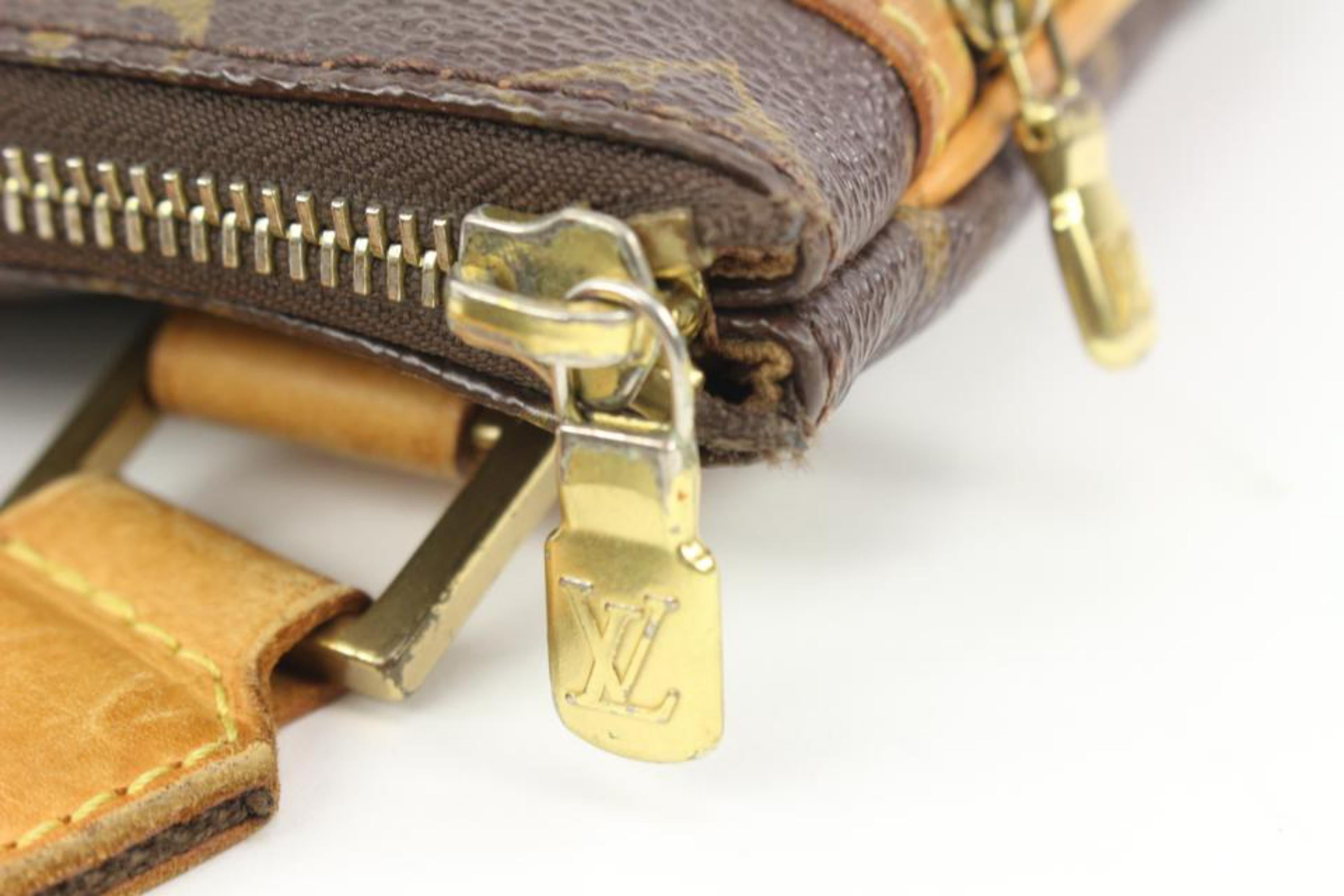 Women's Louis Vuitton Discontinued Monogram Pochette Bosphore Crossbody Bag s28lv23