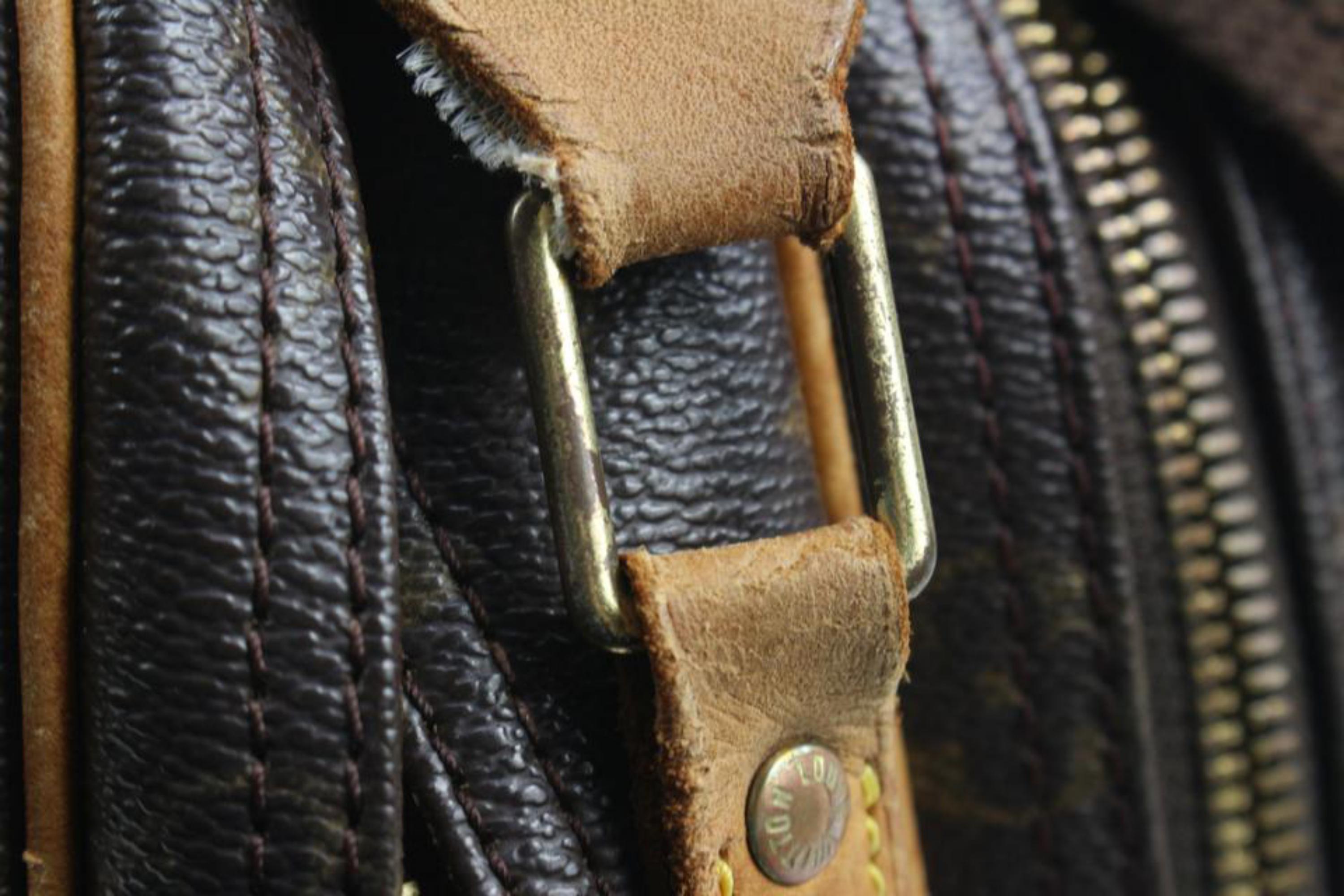 Louis Vuitton Discontinued Monogram Reporter PM Crossbody Bag s29lv25 For Sale 4
