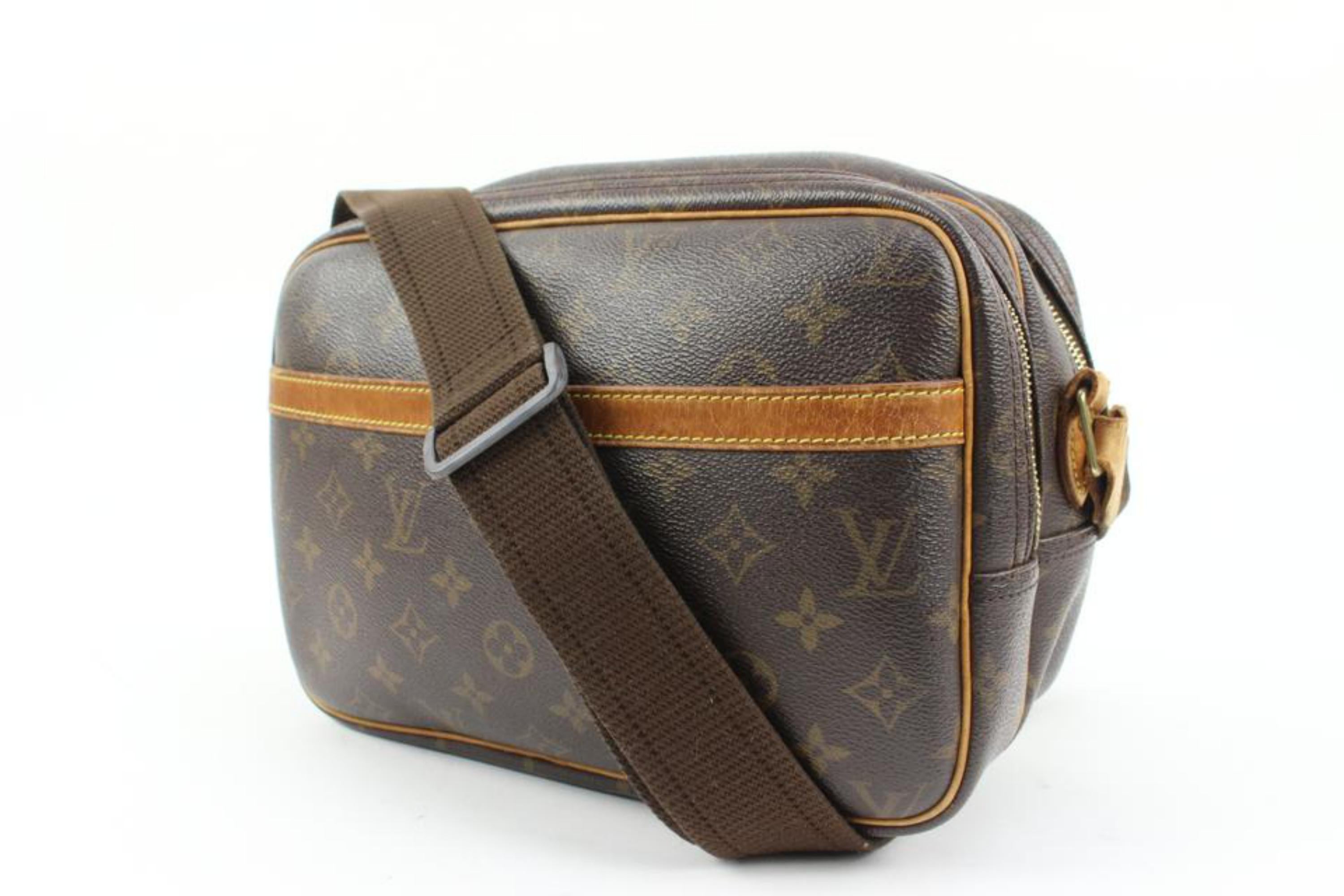 Louis Vuitton Discontinued Monogram Reporter PM Crossbody Bag s29lv25
Date Code/Serial Number: SP0021
Made In: France
Measurements: Length:  11