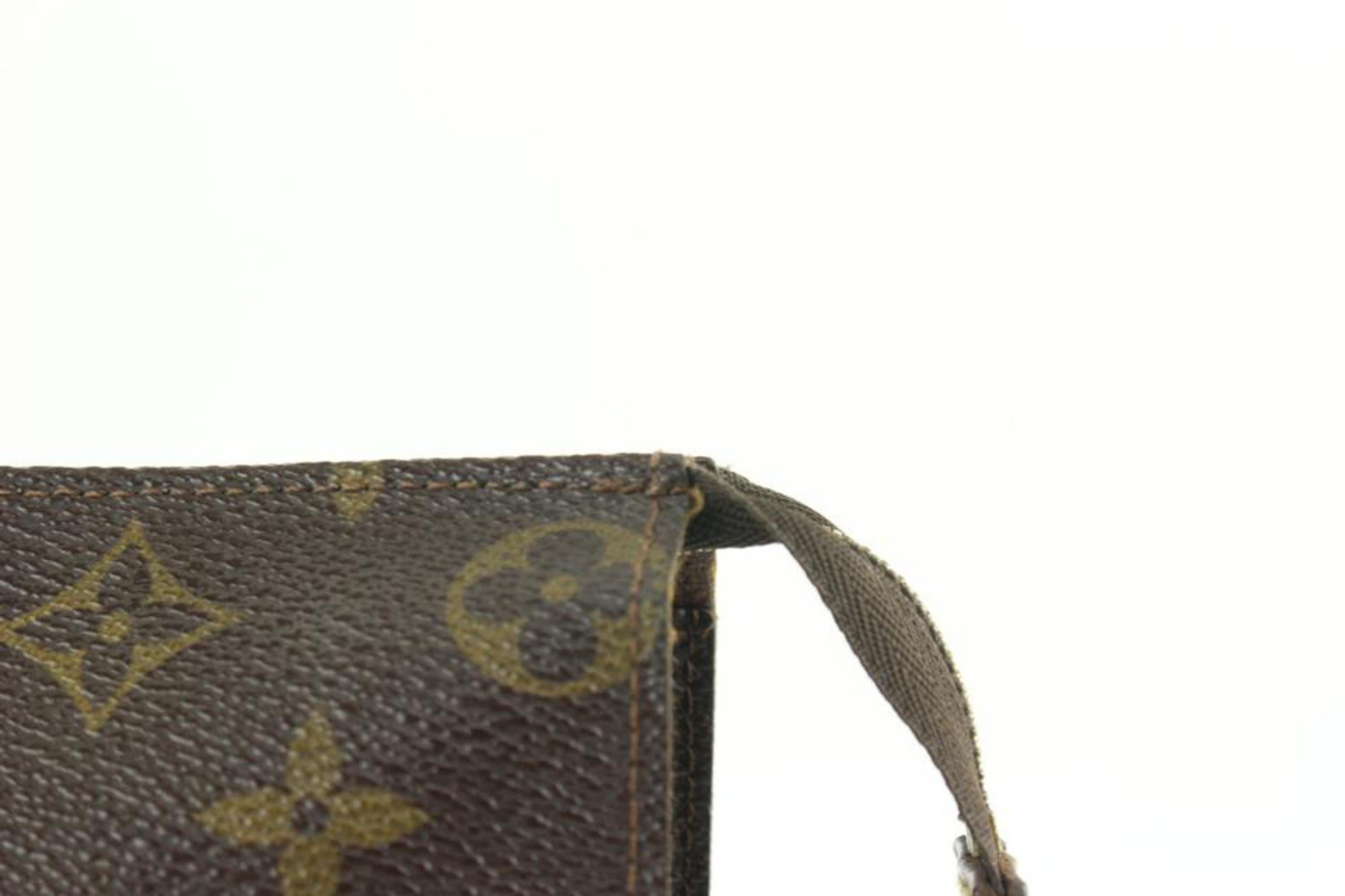 Women's Louis Vuitton Discontinued Monogram Toiletry Pouch 26 Cosmetic Case 1224lv40 For Sale
