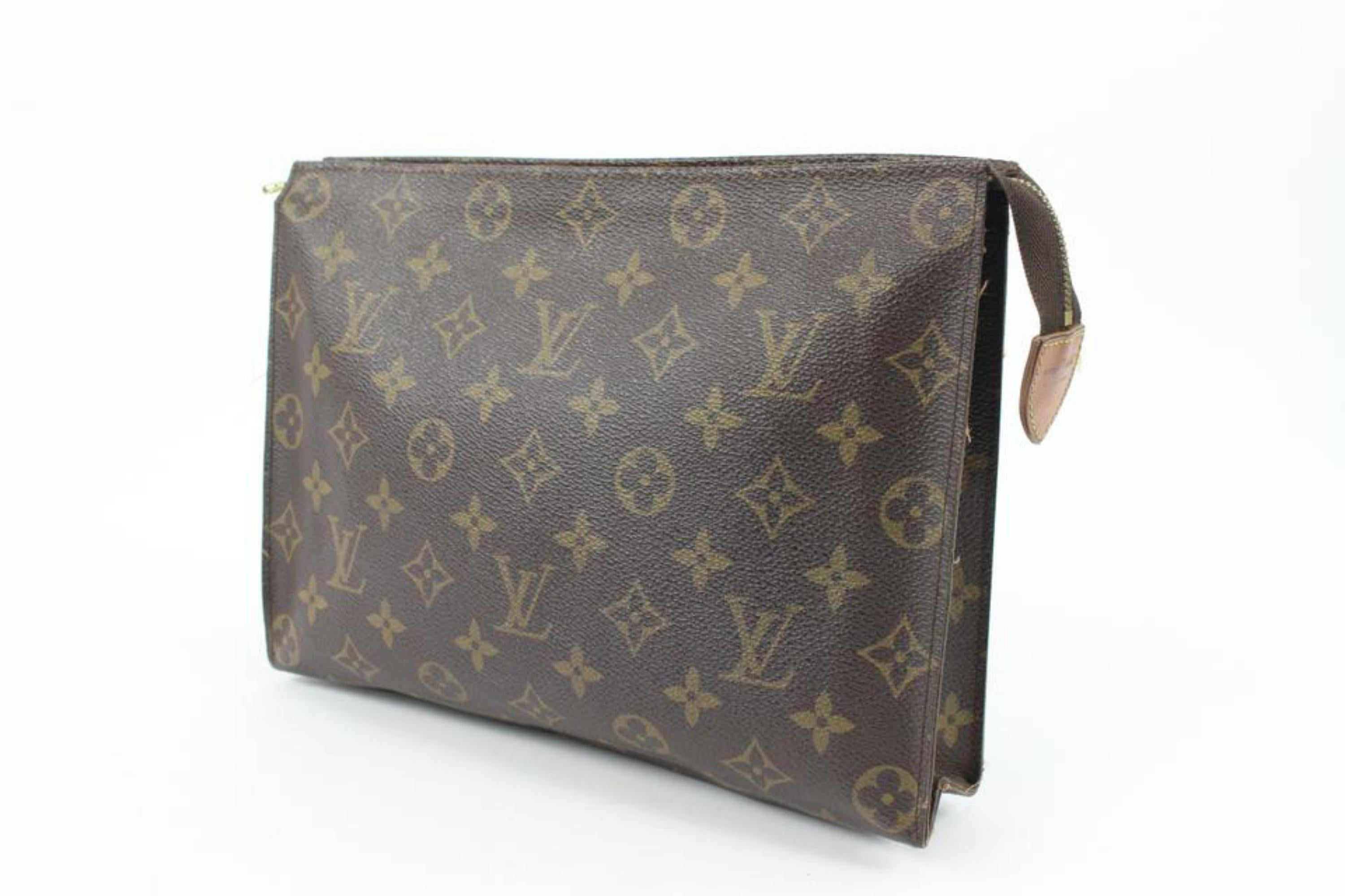 Louis Vuitton Discontinued Monogram Toiletry Pouch 26 Poche Toilette 114lv2
Date Code/Serial Number: 862 AN
Made In: France
Measurements: Length:  10