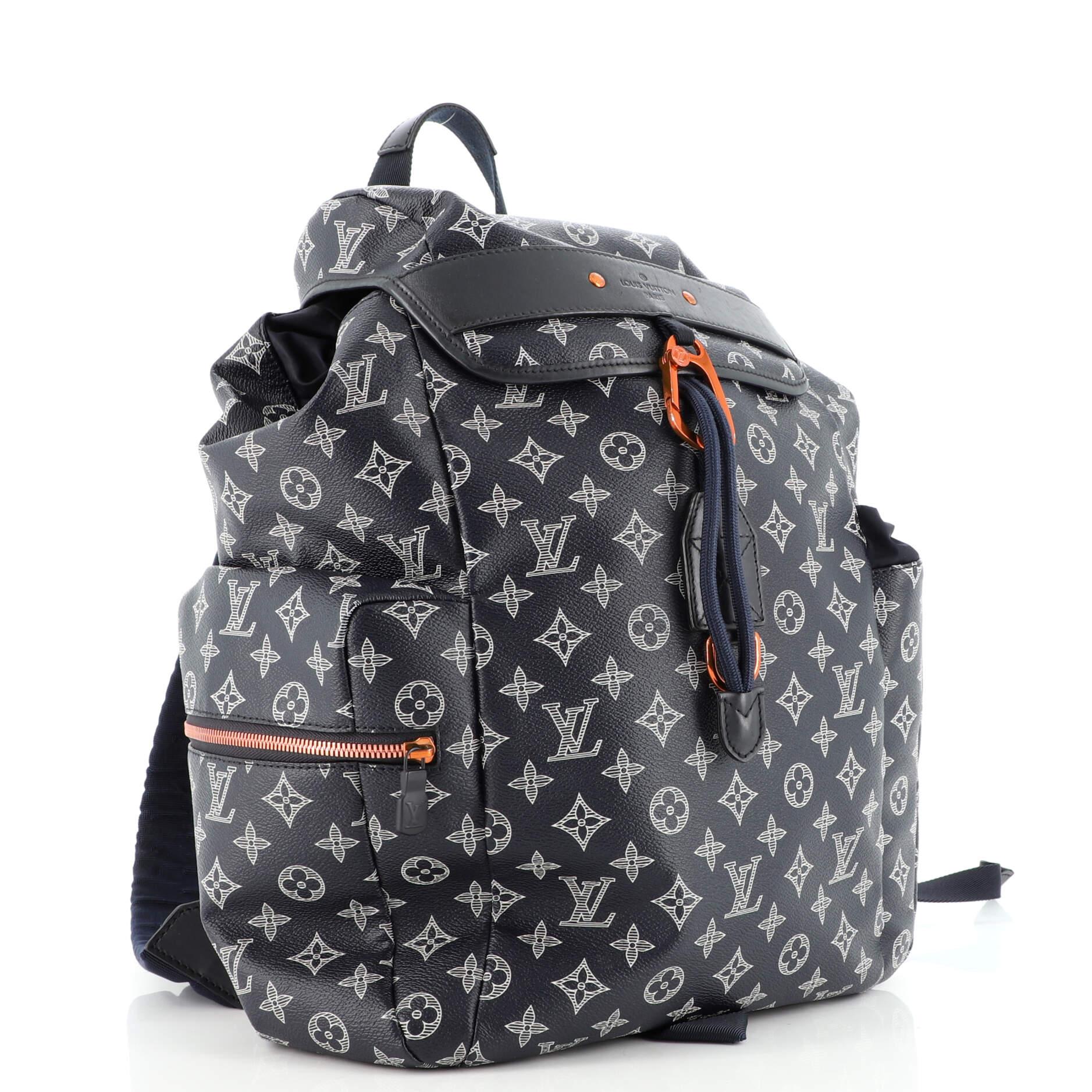 Condition: Good. Odor in interior. Creasing on exterior, heavy wear and scuffs on leather trims, wear and bubbling on straps. Moderate wear and darkening side pocket, opening trims and in interior, scratches on hardware.
Accessories: No