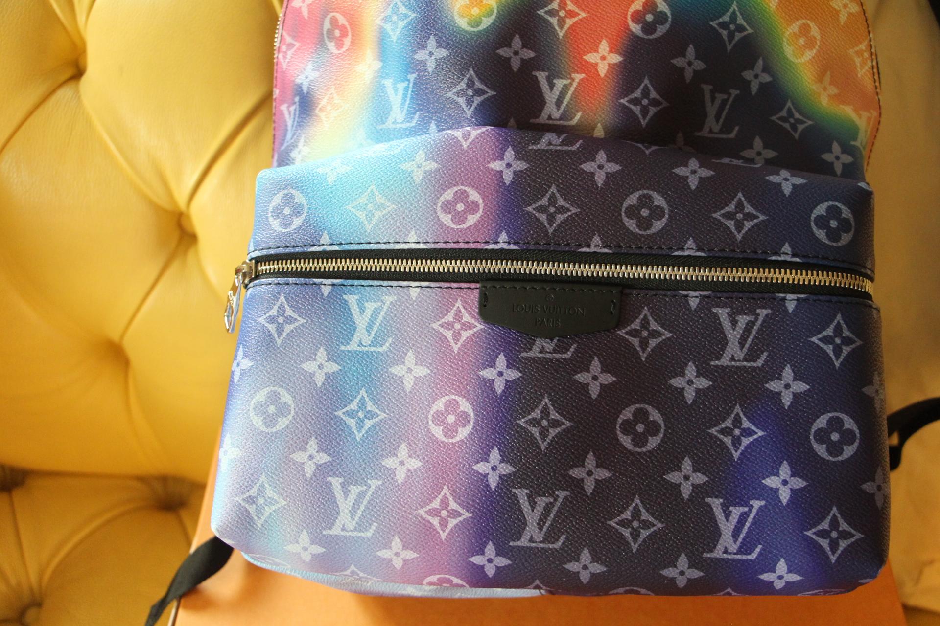 Louis Vuitton Discovery Backpack , very limited Sunset collection by Virgil Abloh 4