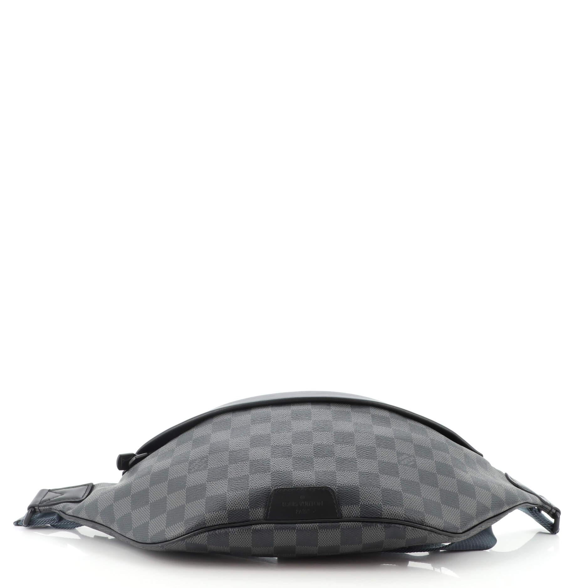 louis vuitton bumbag white checkered