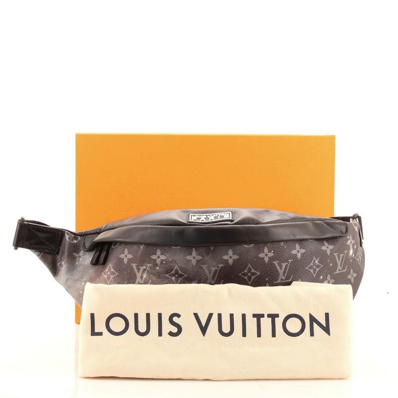 Condition: Great. Odor in interior. Creasing on exterior, minor scuffs and indentations scuffs on flap, scratches on hardware.
Accessories: Box, Dust Bag
Measurements: Height 7.5