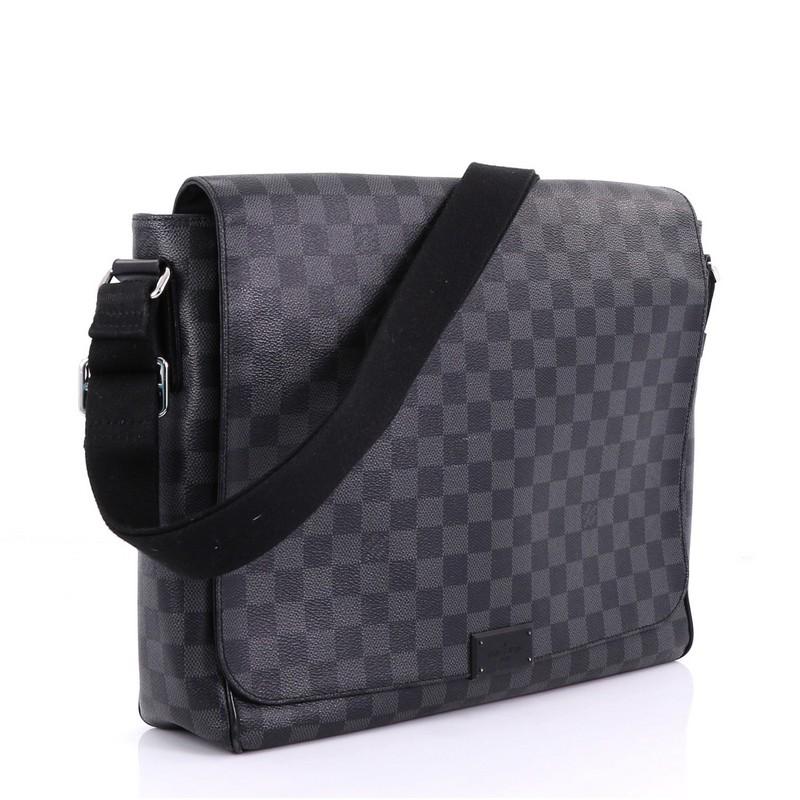 Black Louis Vuitton District Messenger Bag Damier Graphite MM,
