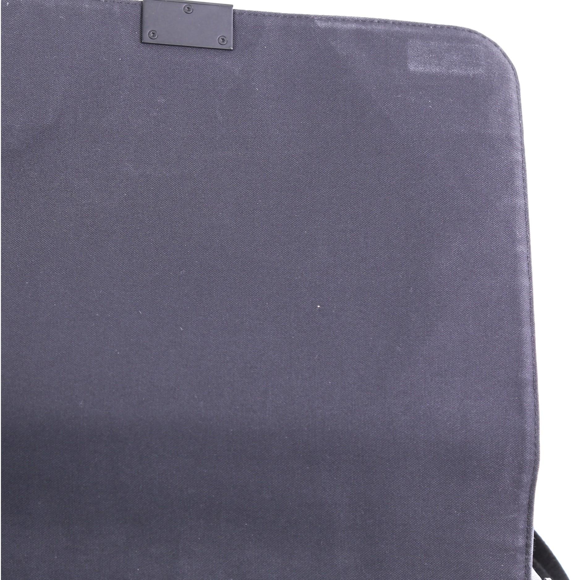 Louis Vuitton District Messenger Bag Damier Graphite MM, 3