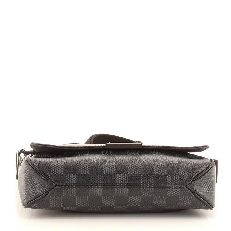 louis vuitton district pm messenger bag damier graphite