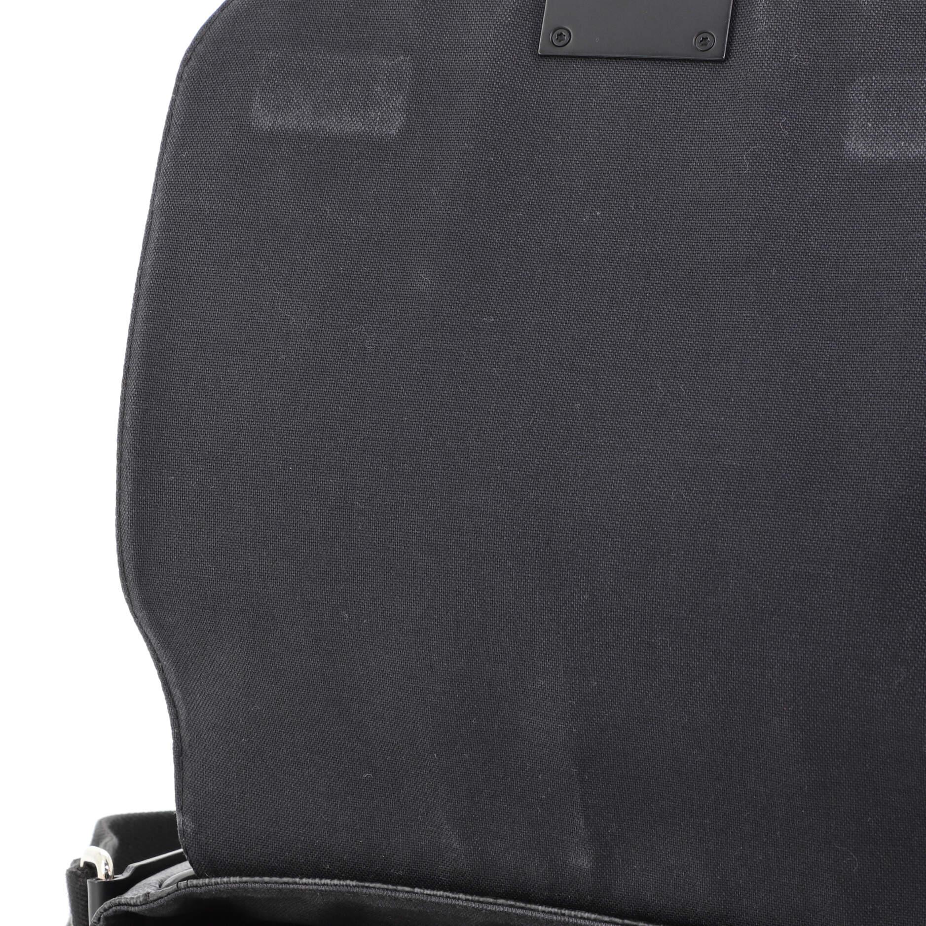 Louis Vuitton District Messenger Bag Damier Graphite PM 2