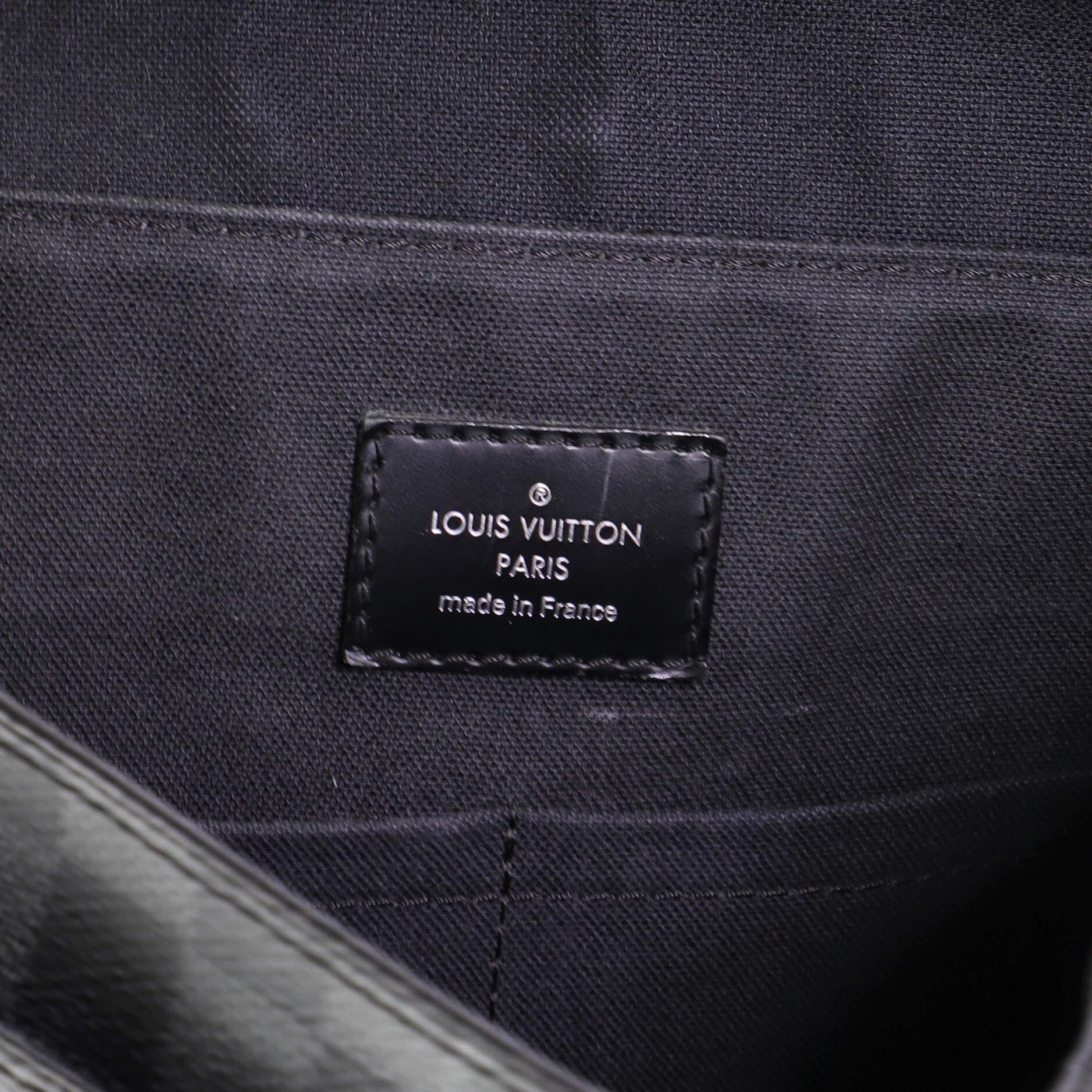 Louis Vuitton District Messenger Bag Damier Graphite PM 3