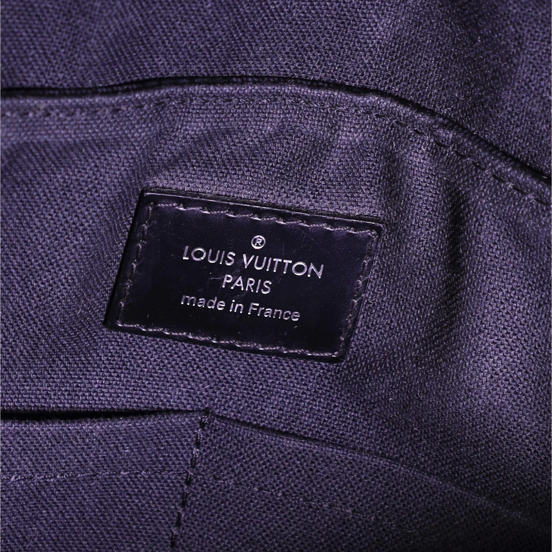 Women's or Men's Louis Vuitton District Messenger Bag Damier Graphite PM