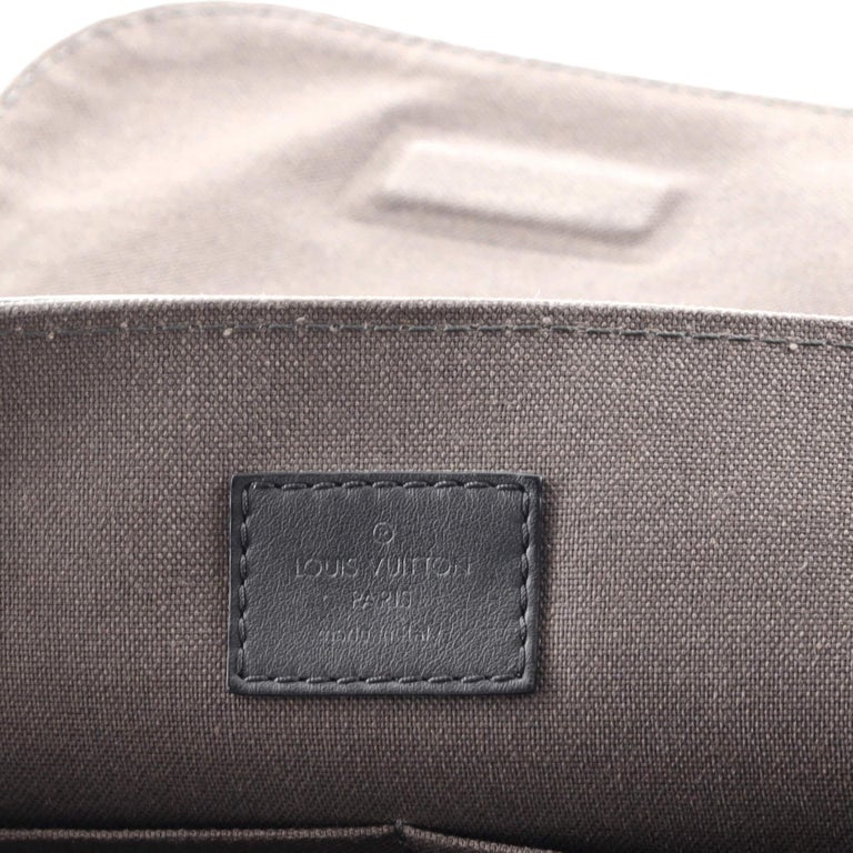 Louis Vuitton Damier Infini District PM - Brown Messenger Bags, Bags -  LOU797532