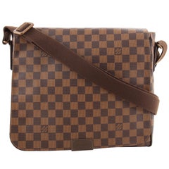 Louis Vuitton District Messenger Bag Damier MM