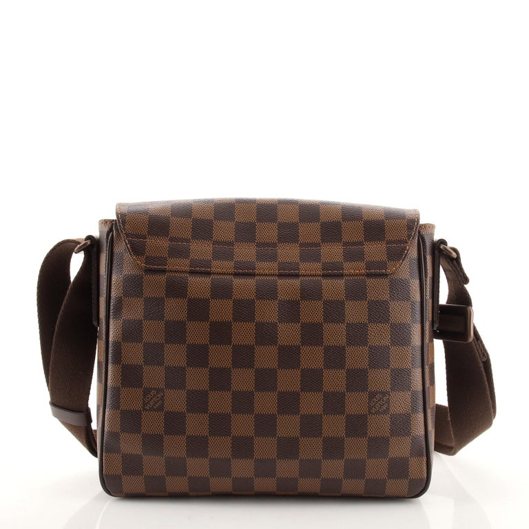 Louis Vuitton District Messenger Bag Damier PM at 1stDibs