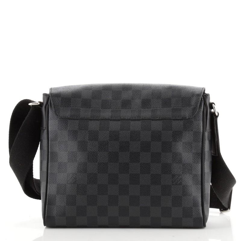 Sac de District Messenger Louis Vuitton edition limitee en damier graphite LV League