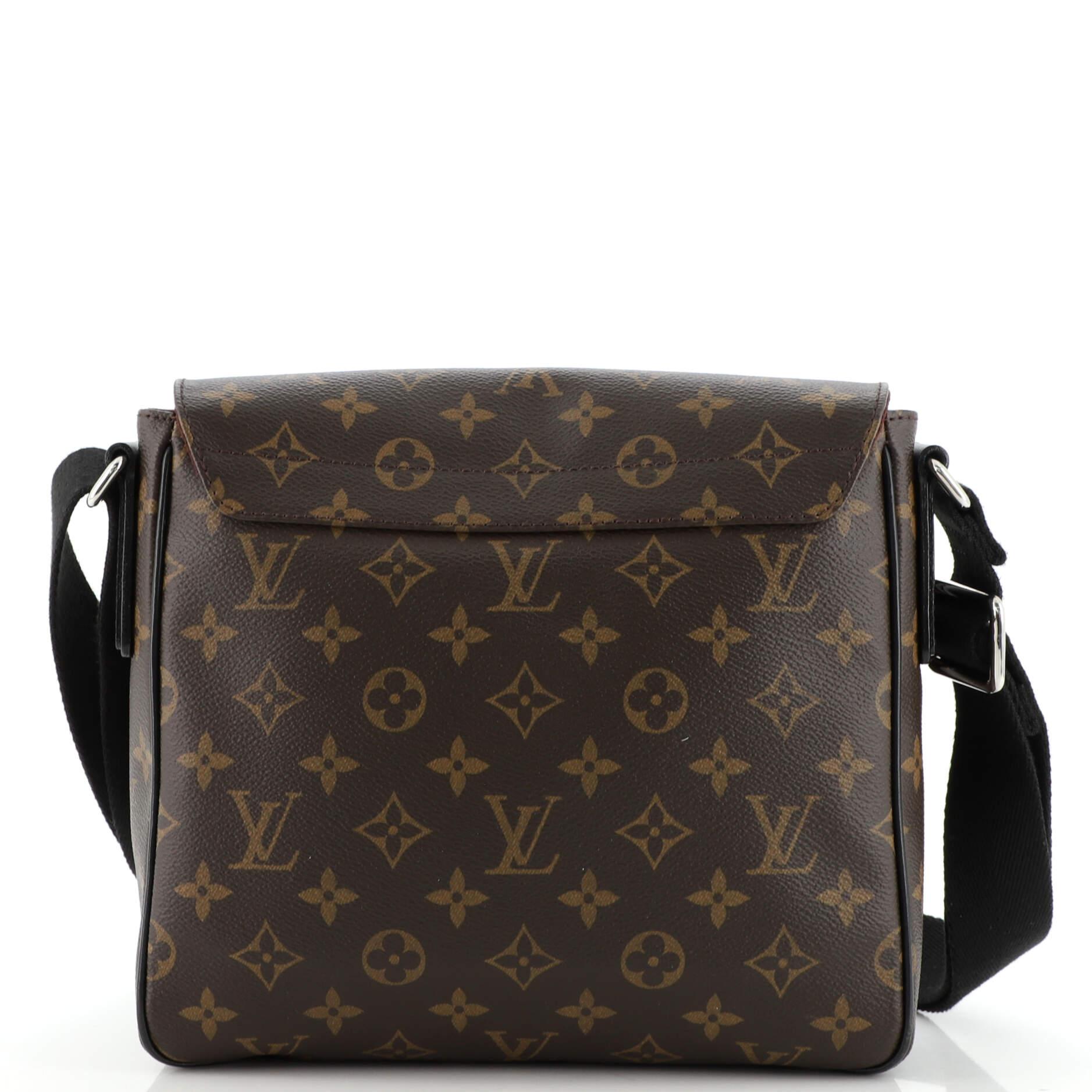 louis vuitton messenger bag price