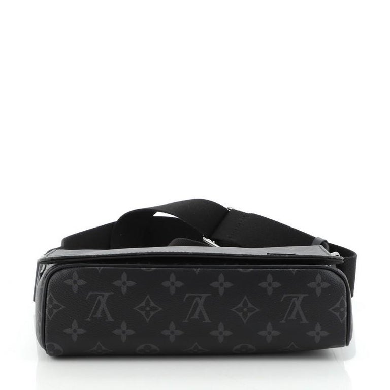 Louis Vuitton Monogram Eclipse District PM - Black Messenger Bags, Bags -  LOU742717