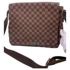 Louis Vuitton District MM Messenger Bag Damier Graphite Canvas N41212