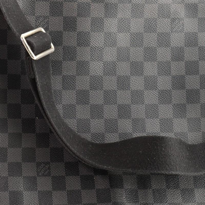 Louis Vuitton District NM Messenger Bag Damier Graphite GM 2
