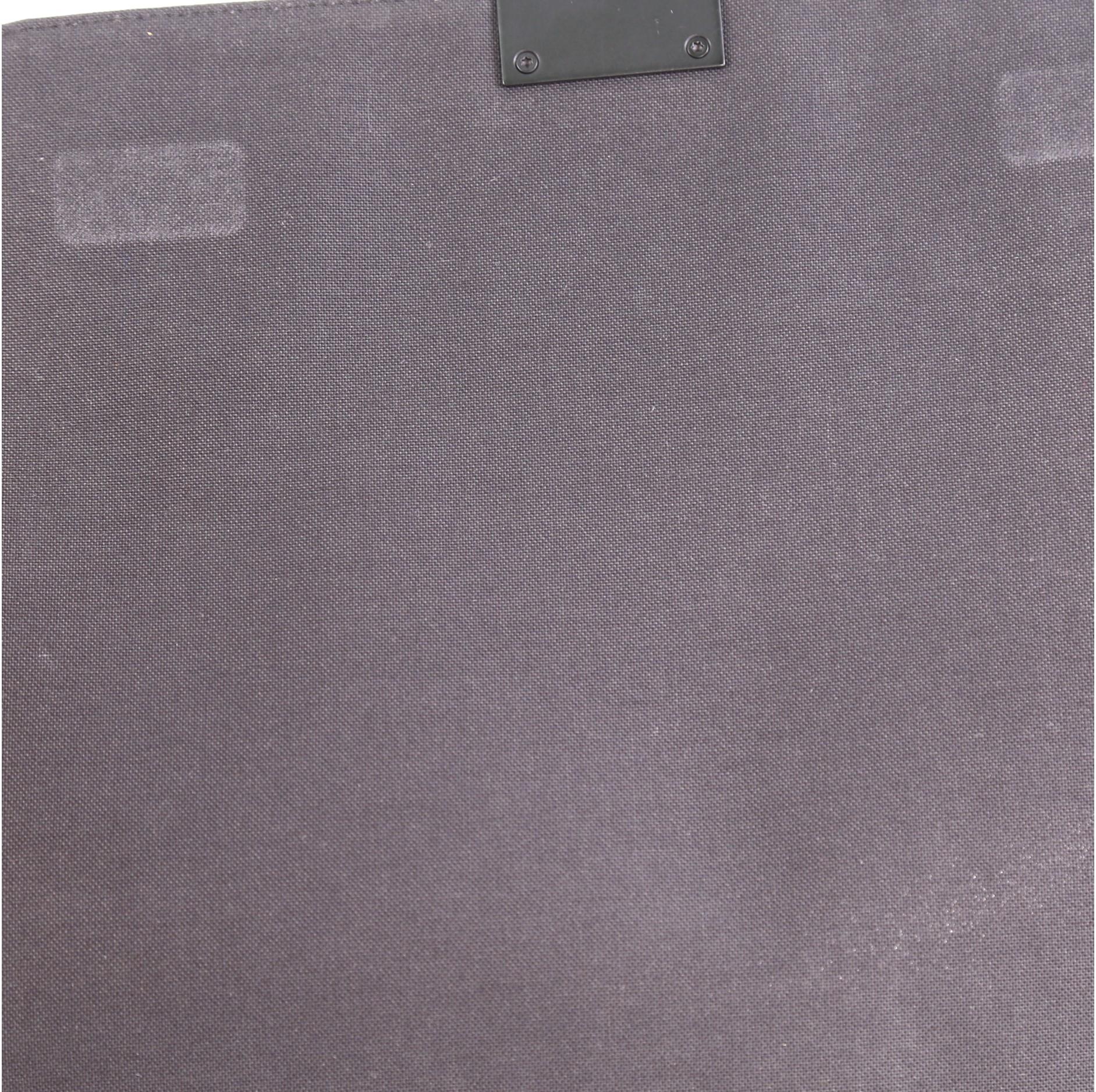 Louis Vuitton District NM Messenger Bag Damier Graphite MM 2