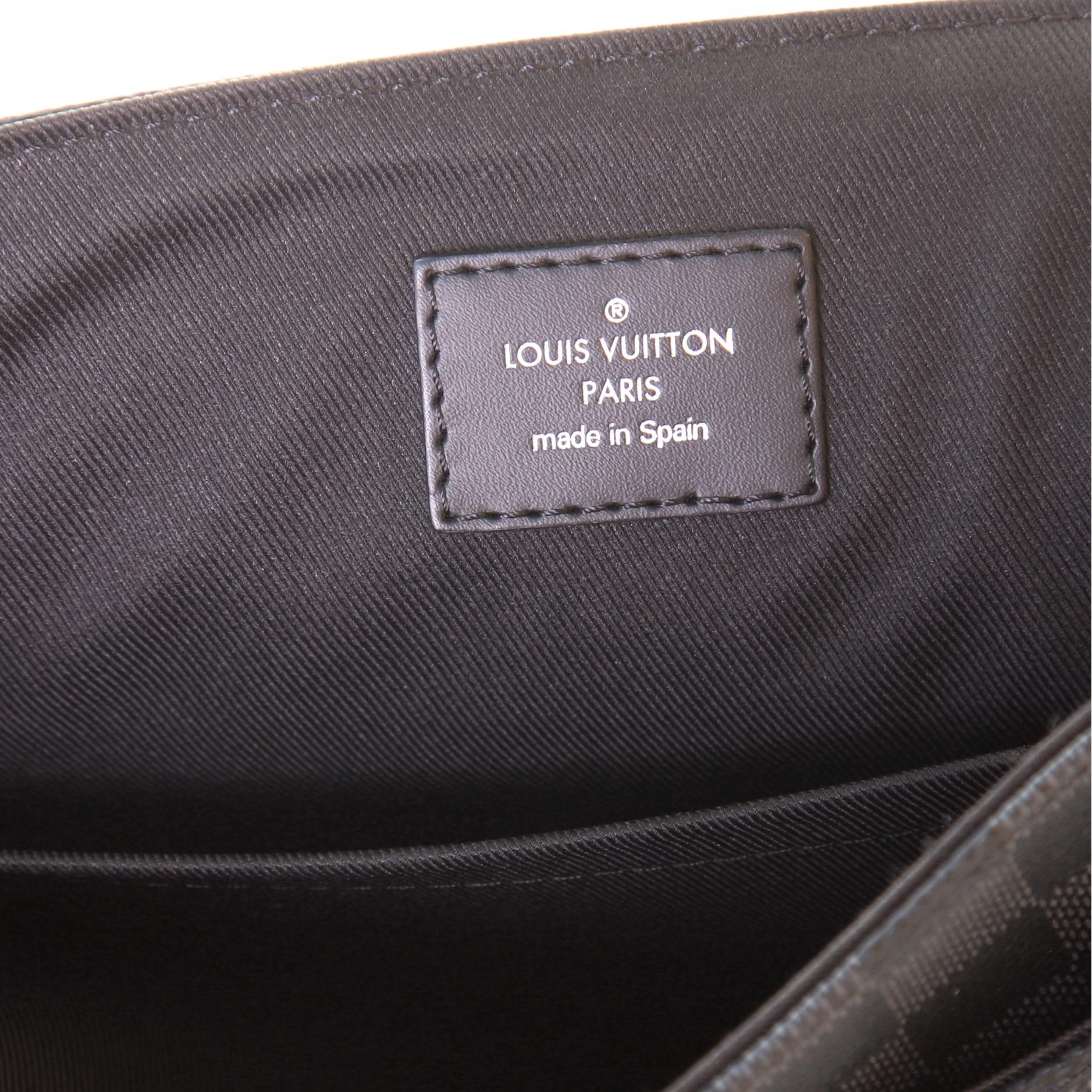 Louis Vuitton District NM Messenger Bag Damier Graphite PM 1