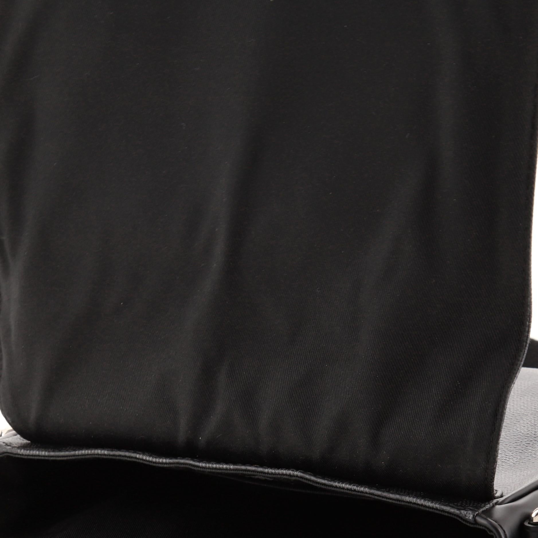 Louis Vuitton District NM Messenger Bag Damier Graphite PM 2