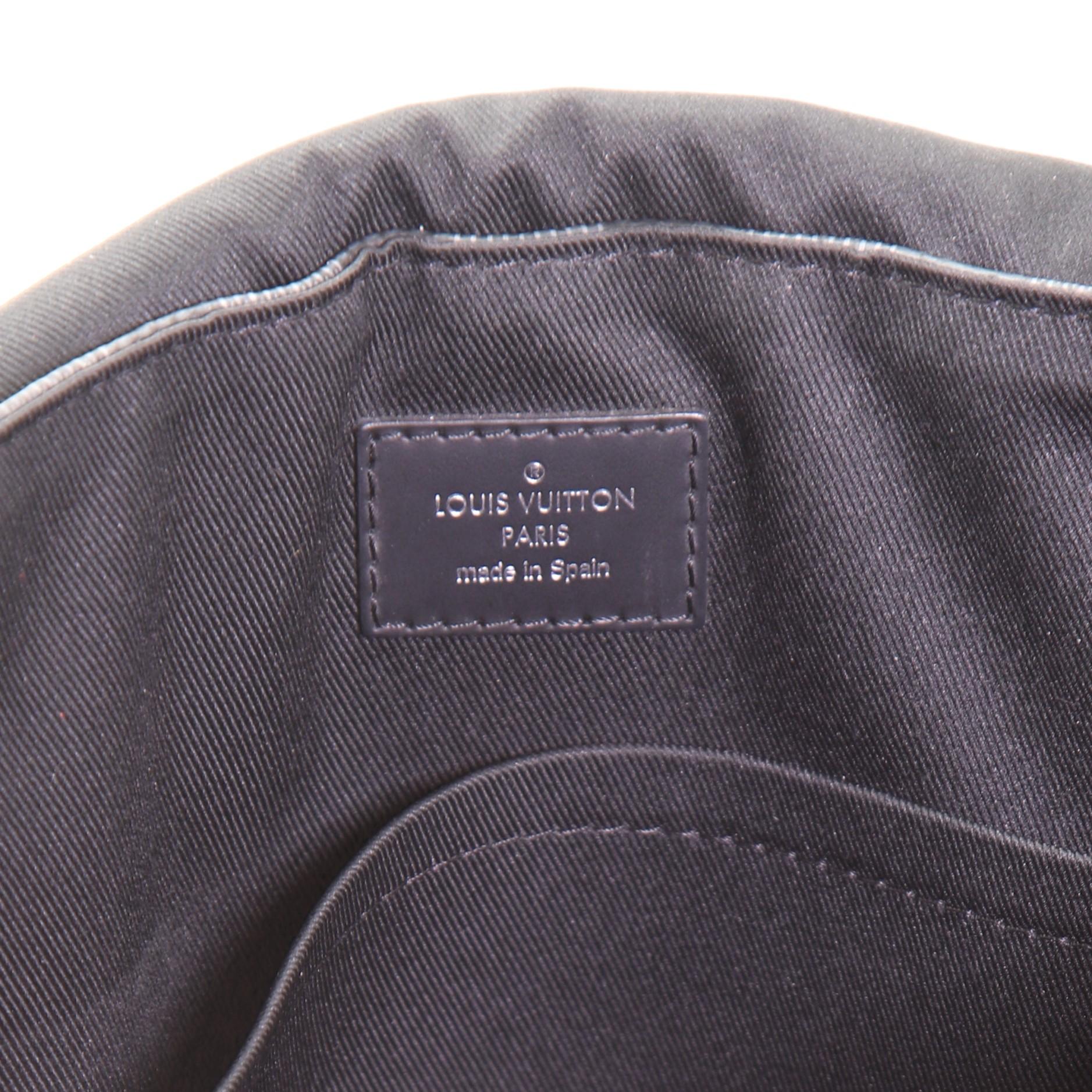 Louis Vuitton District NM Messenger Bag Damier Graphite PM 3