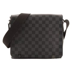 Messenger Bag von Louis Vuitton District NM, Damier Graphit PM