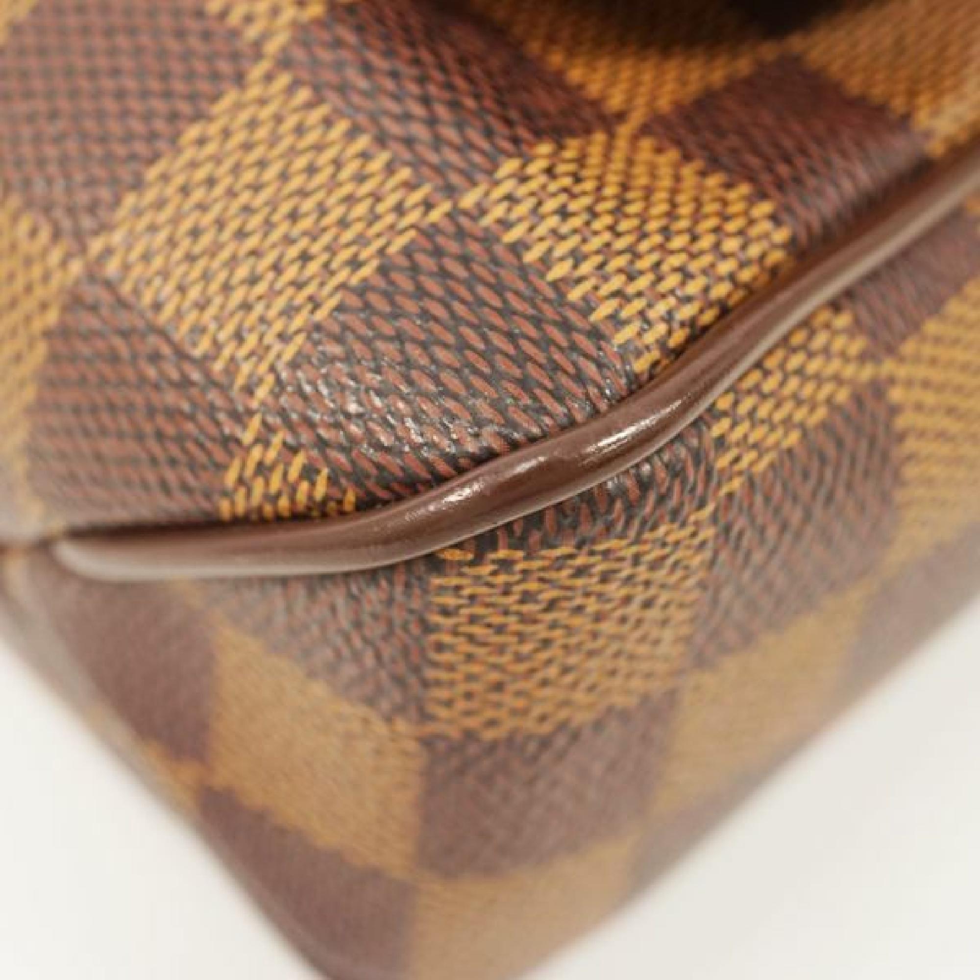 lv district bag