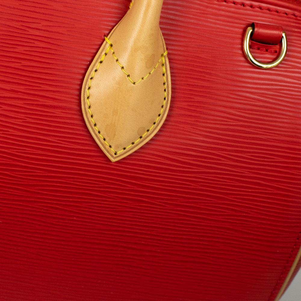 LOUIS VUITTON Doc Shoulder bag in Red Leather 4