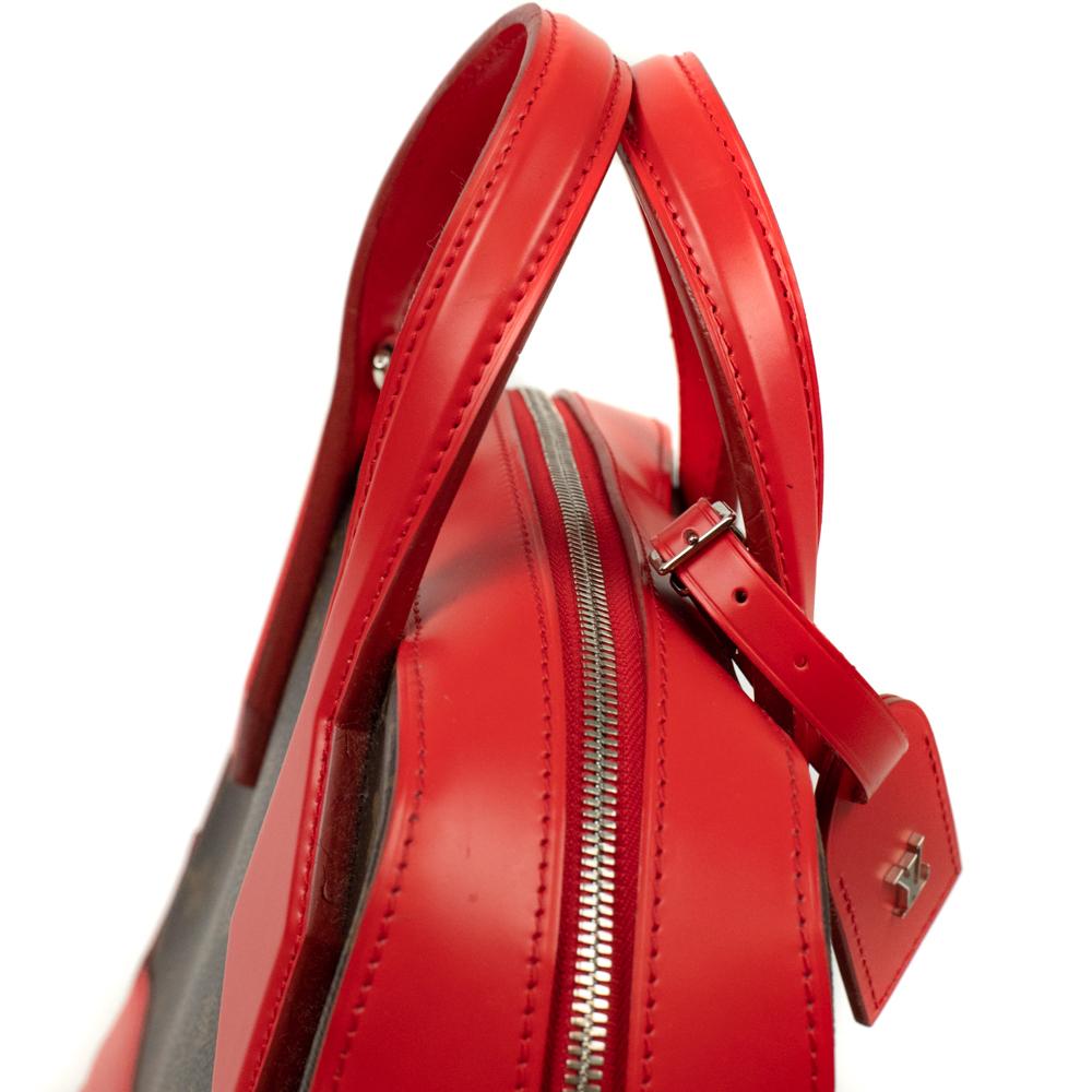 LOUIS VUITTON, Dora Shoulder bag in Red Canvas For Sale 5
