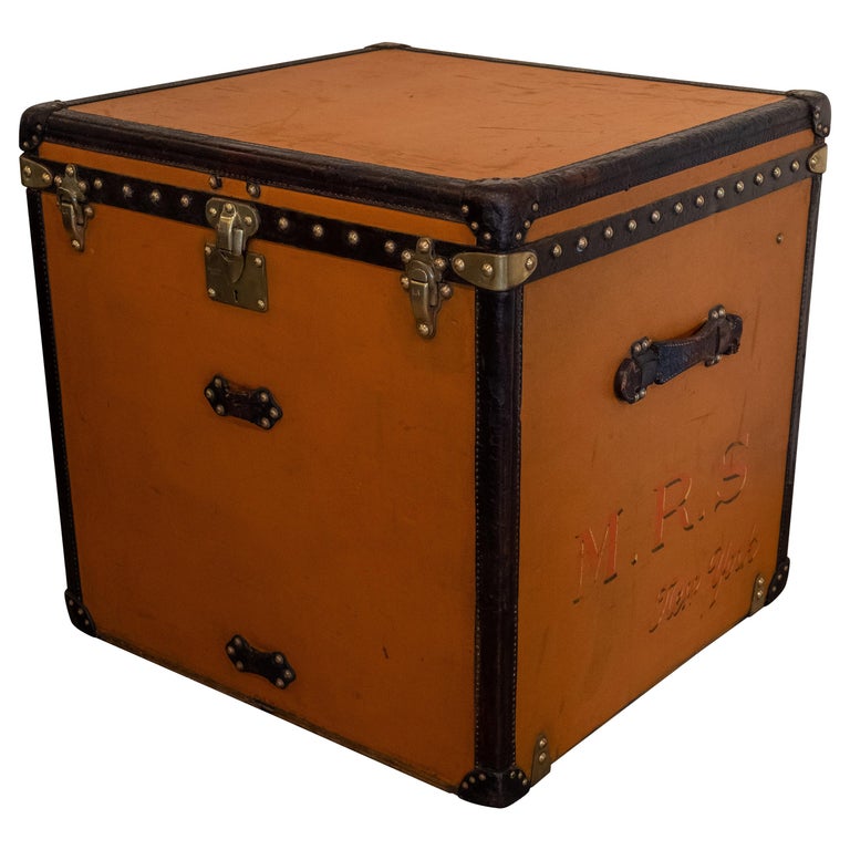 Louis Vuitton Double Hat Box For Sale at 1stdibs