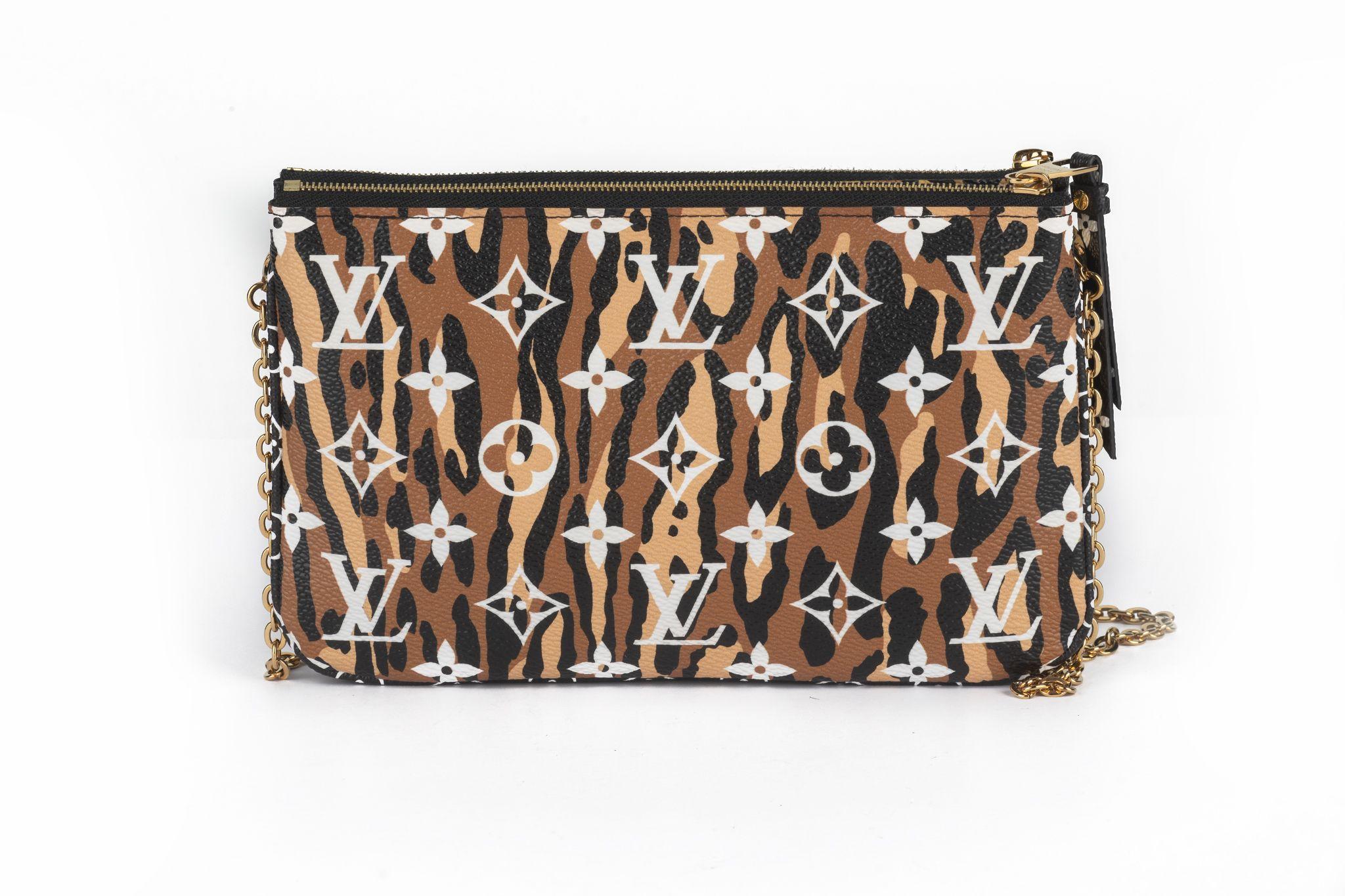 Women's Louis Vuitton Double Zip Pochette Jungle For Sale