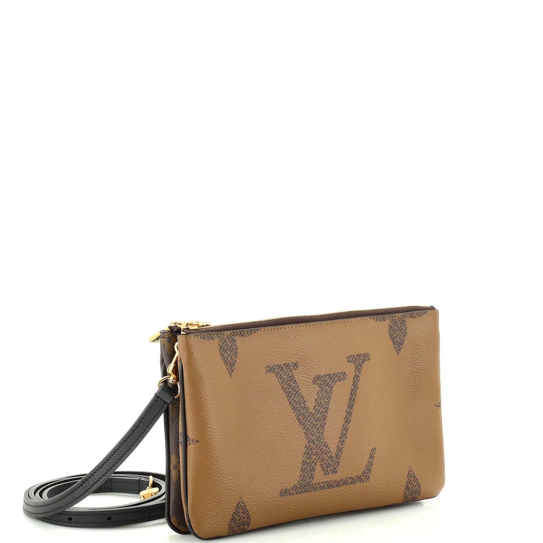 Louis Vuitton Double Zip Pochette Reverse Monogram Giant In Good Condition For Sale In NY, NY