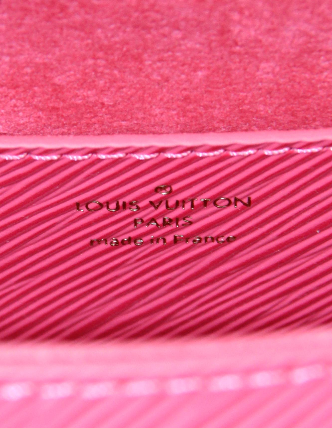 Louis Vuitton Dragon Fruit Epi Leather Twist PM Crossbody Bag In Excellent Condition In New York, NY