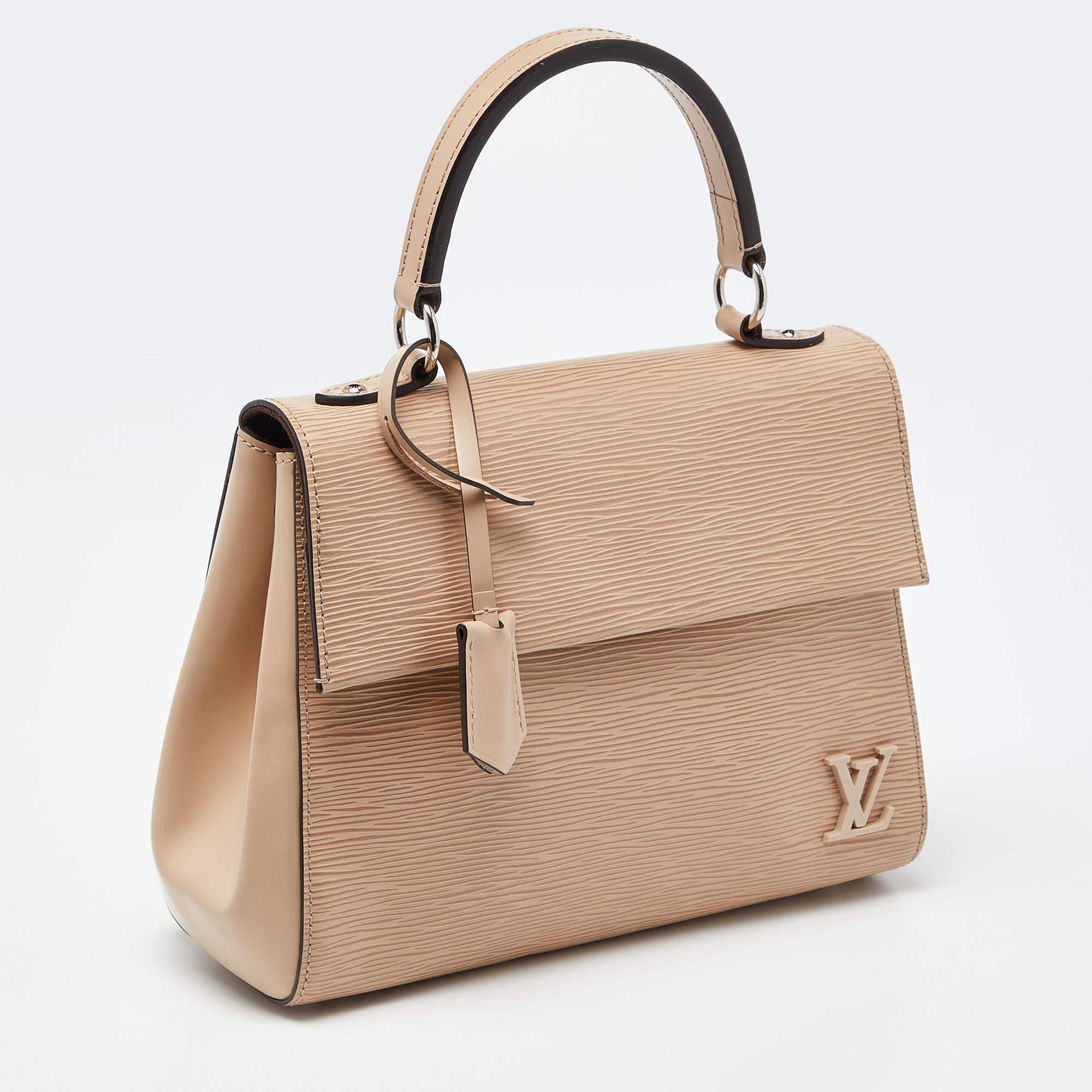 Louis Vuitton Dune Epi Leather Cluny BB Bag In Good Condition For Sale In Dubai, Al Qouz 2