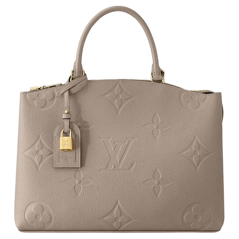 Louis Vuitton Dune Grand Palais Tote Bag For Sale at 1stDibs