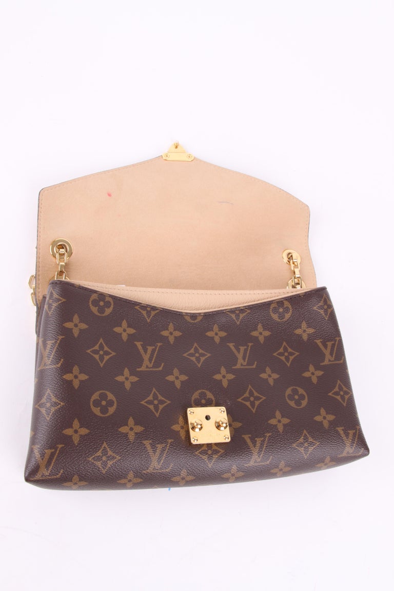 Louis Vuitton Toiletry Pouch On Chain Beige/Black in Raffia with Gold-tone  - US
