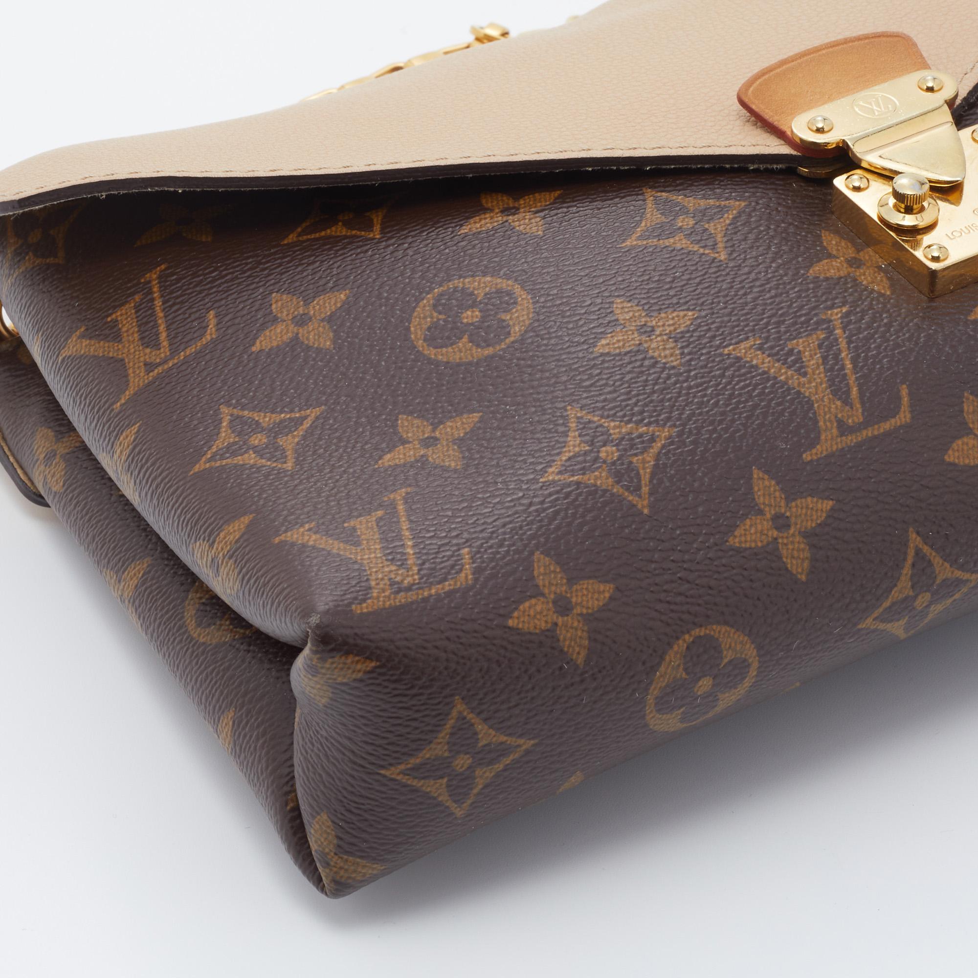 Louis Vuitton Dune Monogram Canvas Pallas Chain Bag In Good Condition In Dubai, Al Qouz 2