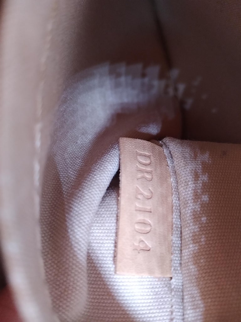 Louis Vuitton Dune Monogram Vernis Montana Bag For Sale 9