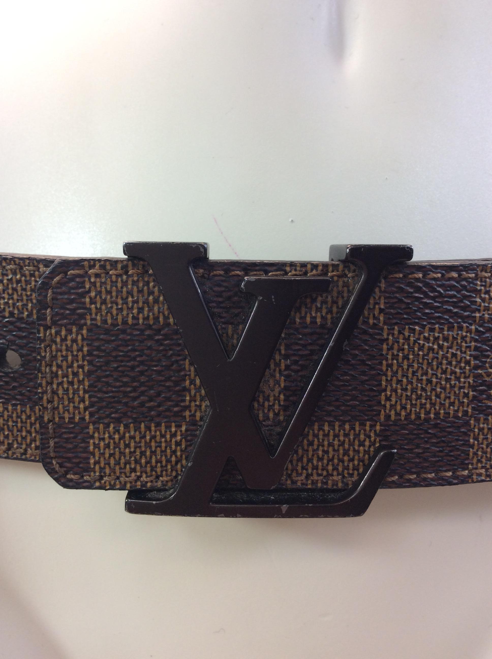 Louis Vuitton Ebene Initiales Belt
$299
Made in France
Leather
Size 85/34
31