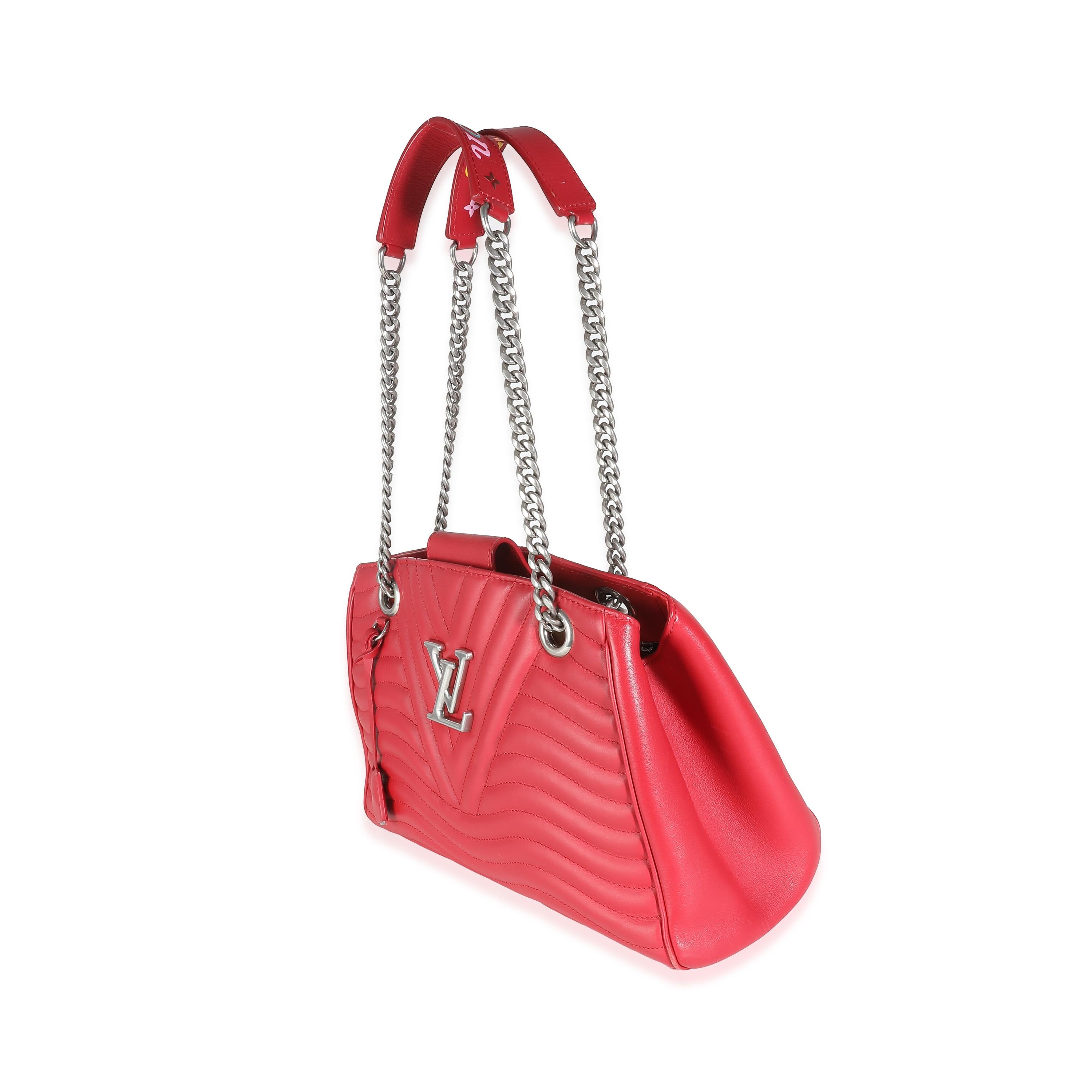 Red Louis Vuitton Ecarlate Calfskin New Wave Chain Tote For Sale