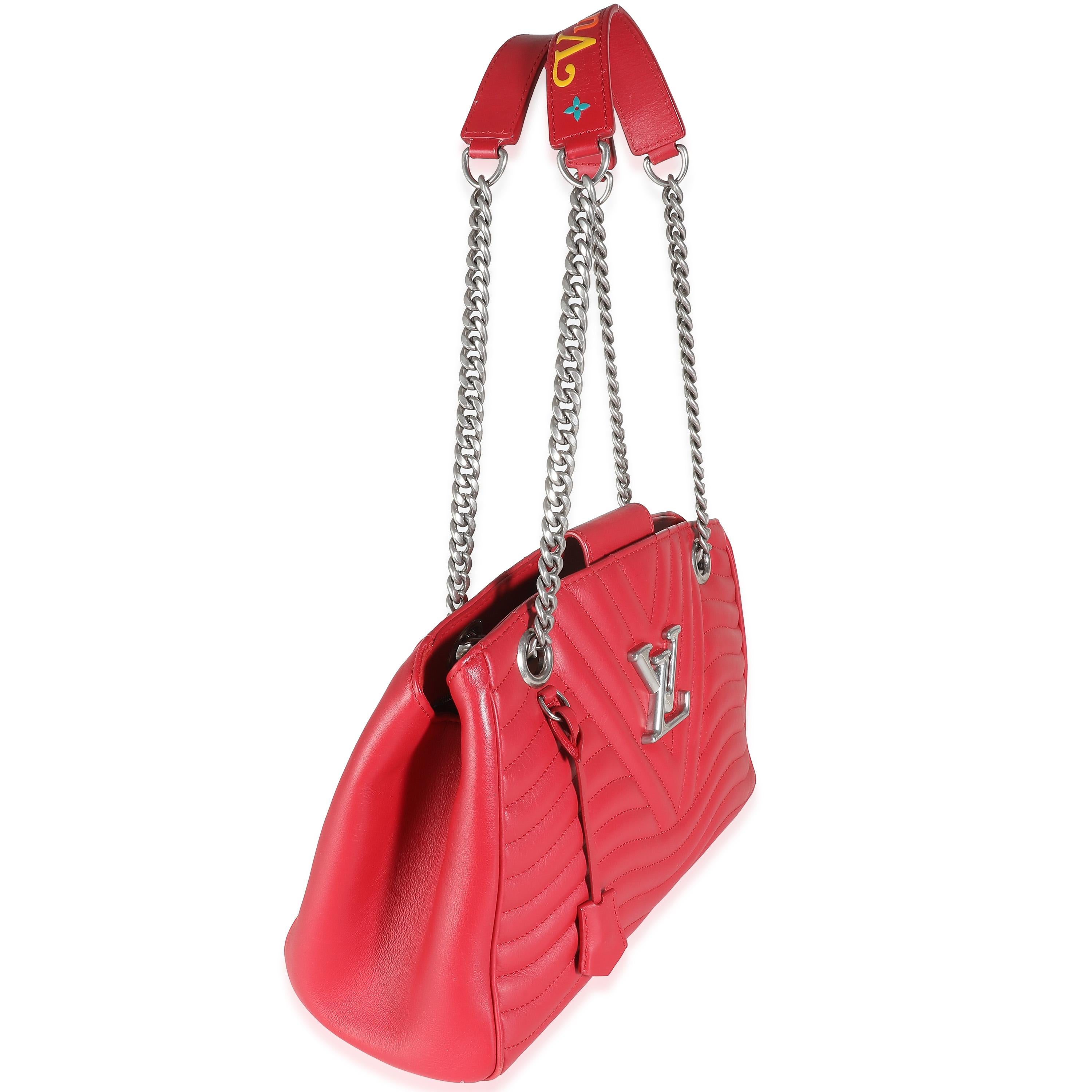 Louis Vuitton Ecarlate Calfskin New Wave Chain Tote In Excellent Condition For Sale In New York, NY